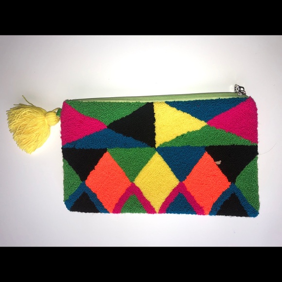 Authentic Colombian Wayuu Handmade Clutch - Picture 2 of 8